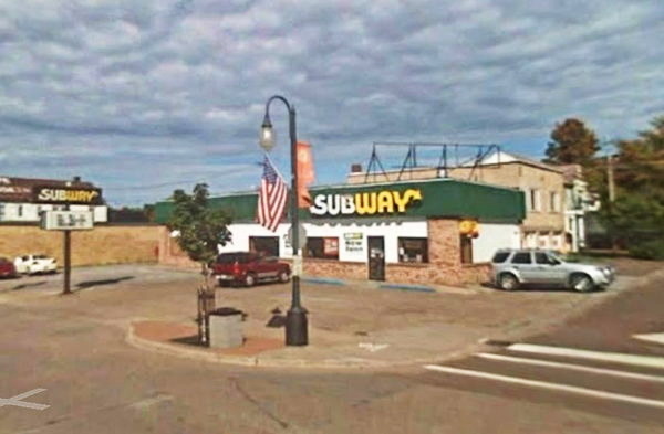 A&W Restaurant - Ontonagon - 201 River St (newer photo)